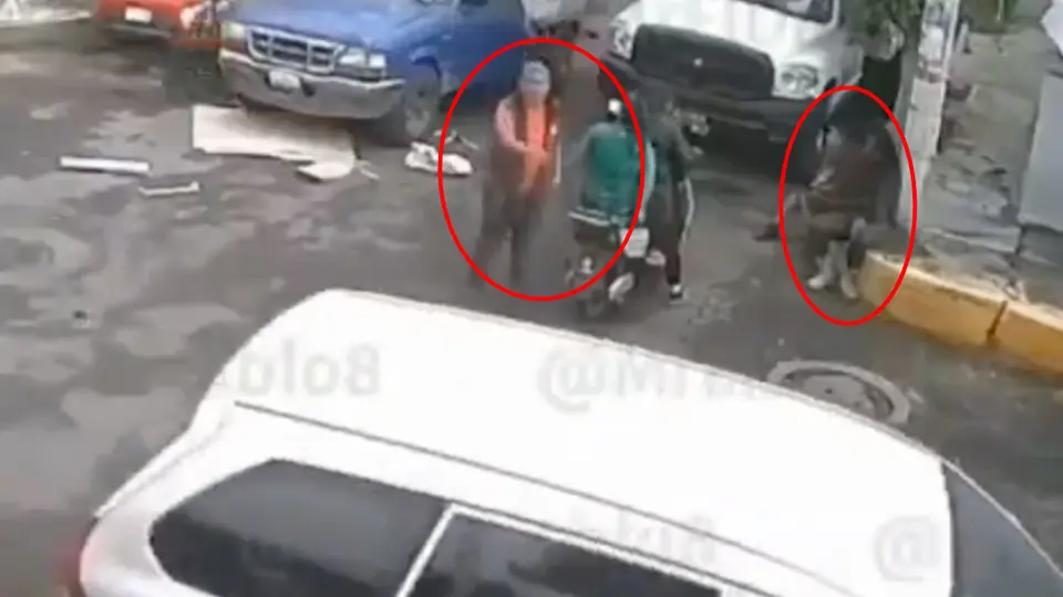 El conductor del auto gris se escapó para evadir sus responsabilidades aunque no se sabe de quién fue la culpa / Especial