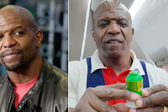 Terry Crews prueba dulces mexicanos y su reacción al chile se hace viral /  VIDEO