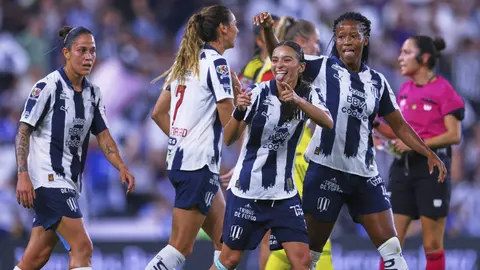Jugadoras de Rayadas de Monterrey en celebración en la Final de ida contra América en el Clausura 2026 de la Liga MX Femenil | IMAGO 7