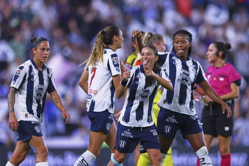 Jugadoras de Rayadas de Monterrey en celebración en la Final de ida contra América en el Clausura 2026 de la Liga MX Femenil | IMAGO 7