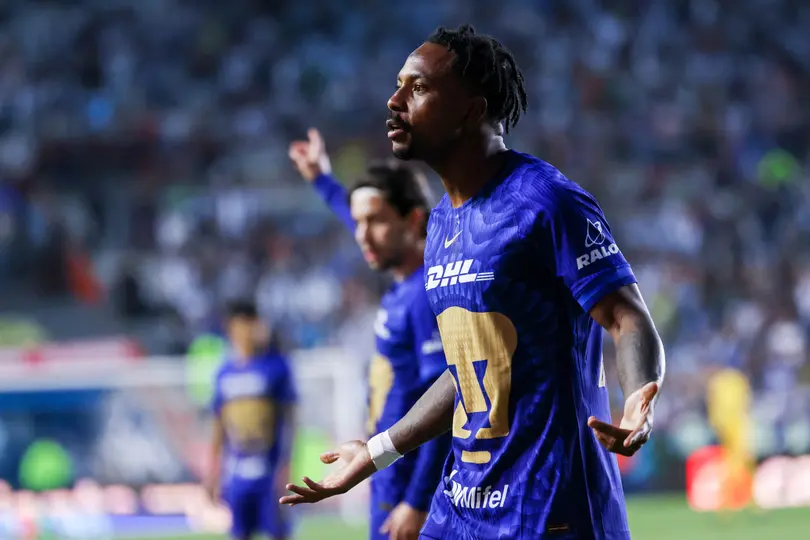 Álvaro Angulo en el partido entre Pachuca y Pumas de Semifinales de Ida | MEXSPORT