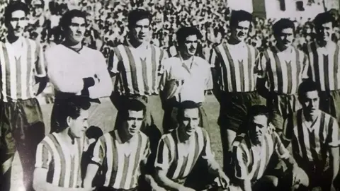 La Selección Mexicana con el uniforme del Gremio previo a partido ante Suiza en Brasil 1950 | ESPECIAL