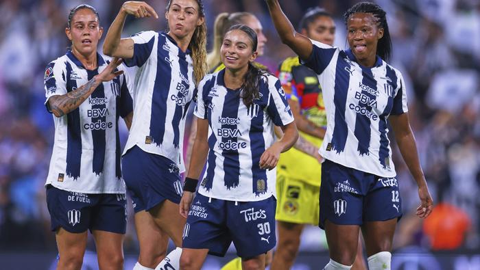Jugadoras de Rayadas de Monterrey en celebración en la Final de ida contra América en el Clausura 2026 de la Liga MX Femenil | IMAGO 7