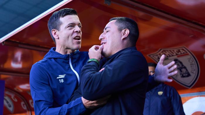 Efraín y Solari casi llegan a los golpes en la Semifinal | MEXSPORT