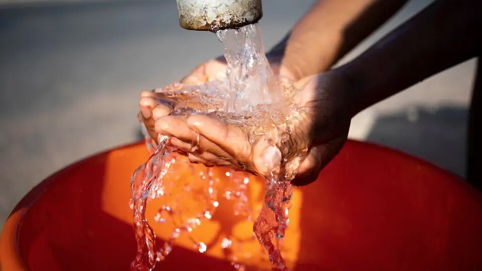 El agua es vital para que los habitantes puedan preparar sus alimentos y cumplir con su higiene / Magnific
