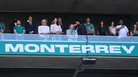 Gianni Infantino en el palco del Estadio BBVA en el repechaje el Mundial 2026 | MEXSPORT