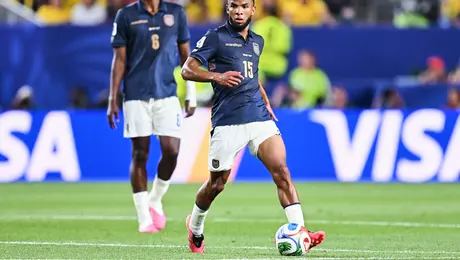 Pedro Vite brilla en su debut mundialista, pese a derrota ante Costa de Marfil