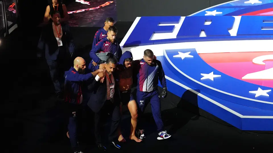 Ilia Topuria saliendo de la Casa Blanca l AP
