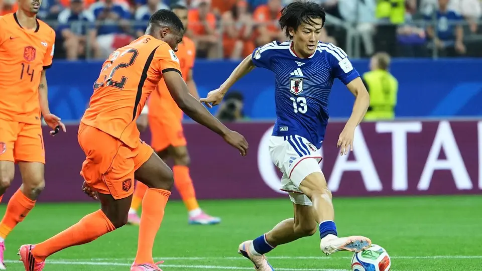 ¿Fallo arbitral en el Mundial? El misterio de las espinilleras de Nakamura frente a Países Bajos
