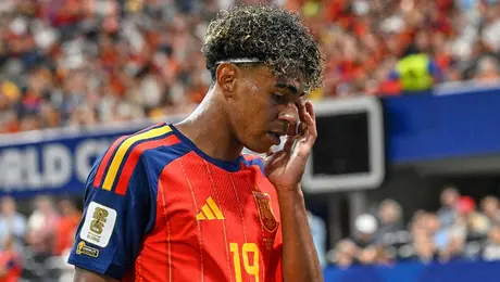 Lamine Yamal rompe el silencio tras el empate ante Cabo Verde: "El objetivo está lejos"