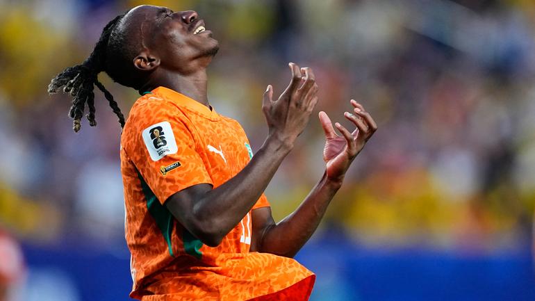 Yan Diomande se lamenta por una falla ante Ecuador | AP
