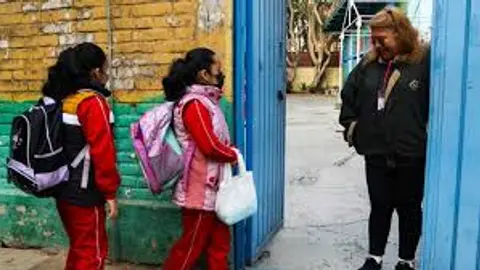 La medida aplica para planteles públicos y privados de educación básica, informó la Secretaría de Educación de Jalisco./ RS