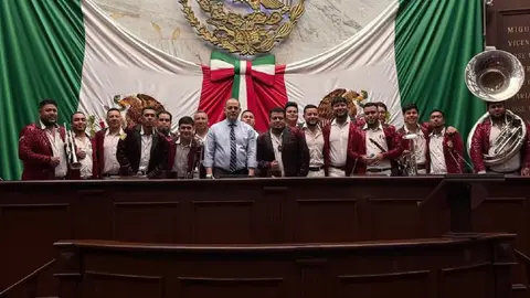 Presidente del Congreso michoacano pide perdón tras sonar narcocorrido ligado al círculo de El Mayo Zambada