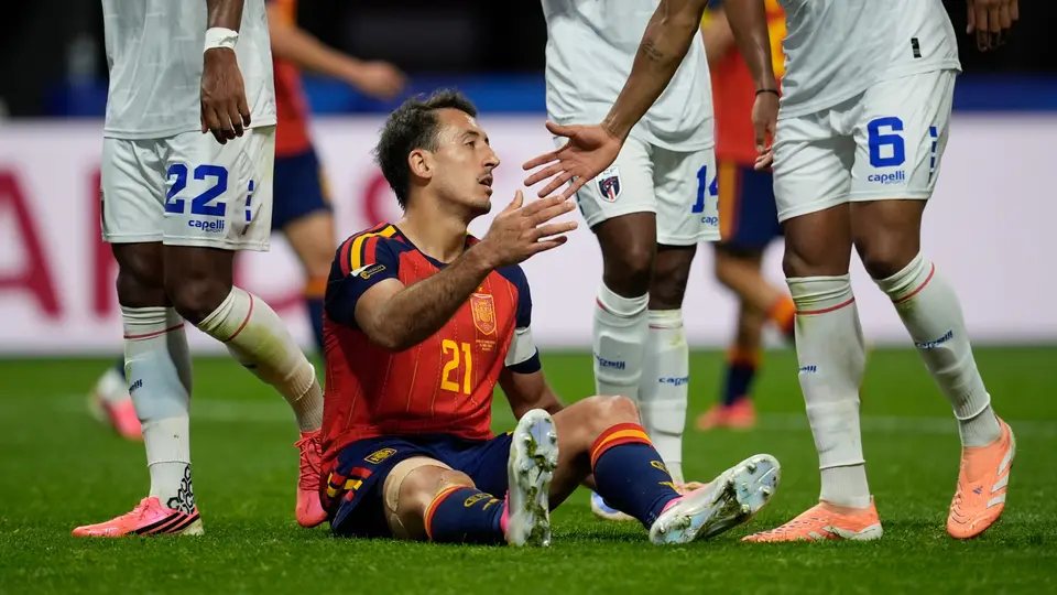 Oyarzabal no pudo participar del juego en media hora | AP