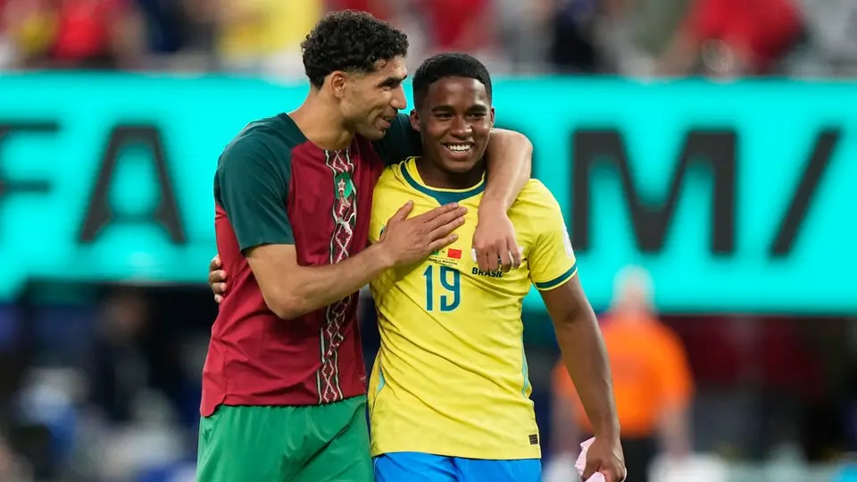 Achraf Hakimi y Endrick después del partido entre Marruecos y Brasil en el Mundial 2026 | AP