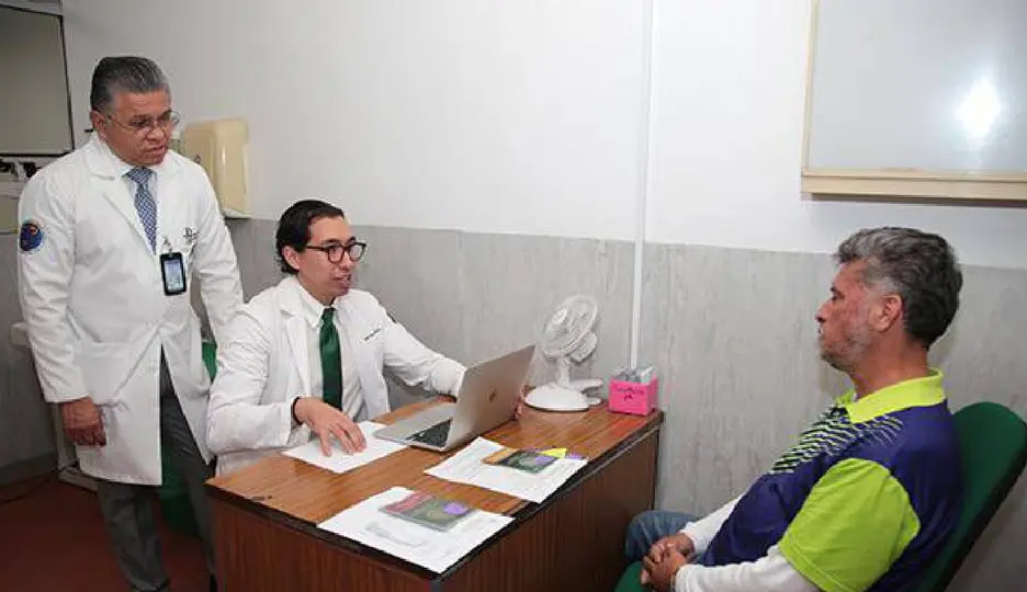 Proceso digital evita largas filas en las clínicas / @IMMS