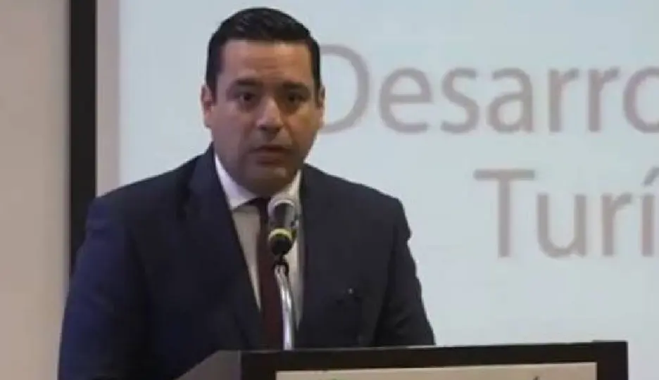 Octavio Jorge Cortés Jiménez, sujeto identificado por agredir a la empleada / RRSS