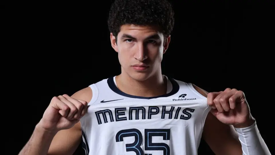 Karim López con Memphis | Grizzlies