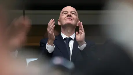 El incómodo momento de Gianni Infantino en la Semifinal entre Francia y España