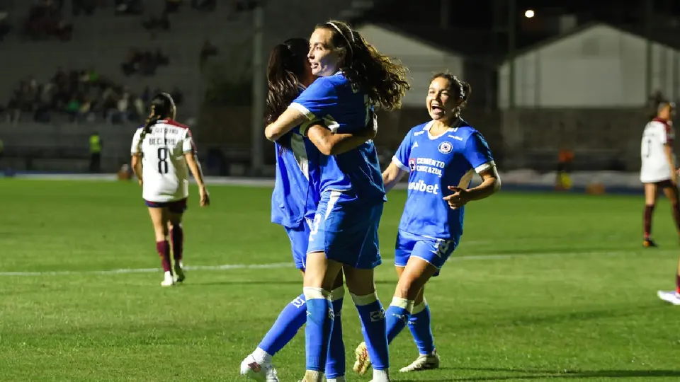 Cruz Azul festejando ante Atlante | IMAGO7