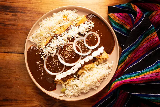Además de gastronomía, la Feria Nacional del Mole contará con presentaciones culturales y espectáculos para toda la familia. / iStock