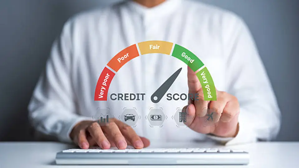 Antes de autorizar una consulta a tu Buró de Crédito, pregunta para qué se utilizará tu información, quién tendrá acceso y si es indispensable para el puesto. / iStock