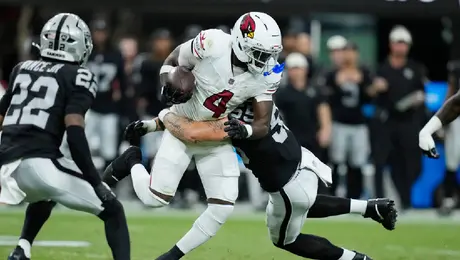 Jeremiyah Love, corredor novato de Cardinals, estará fuera por tiempo indefinido debido a una lesión