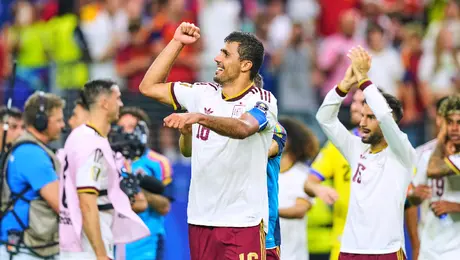 Rodri mantiene comunicación constante con jugadores del Barcelona