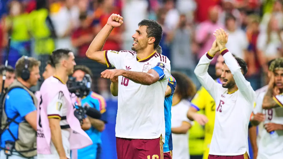 Rodri mantiene comunicación constante con jugadores del Barcelona