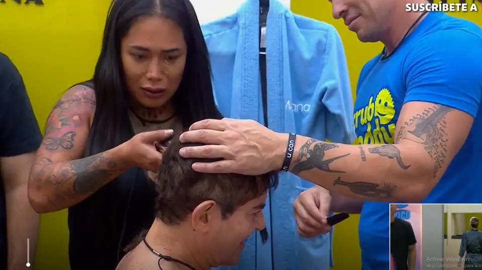 Karina Torres y Yahir se encargaron de ayudar a Ernesto Laguardia con su cambio de look dentro de La Casa de los Famosos México. / LCDLF