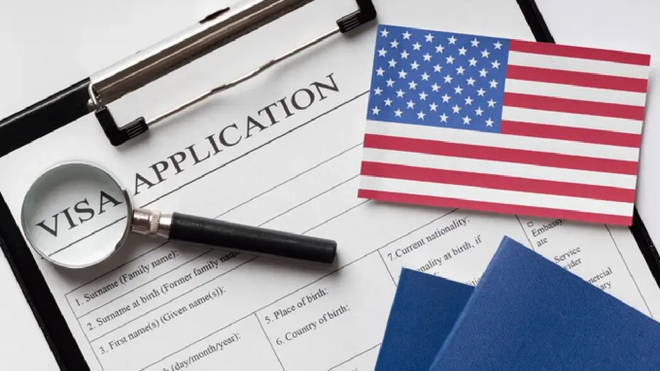 Una visa de visitante no concede automáticamente autorización para trabajar en Estados Unidos / Magnific
