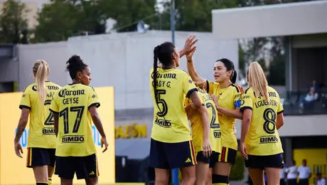 América Femenil remonta en Coapa y golea a Puebla para amarrar el liderato del Grupo B