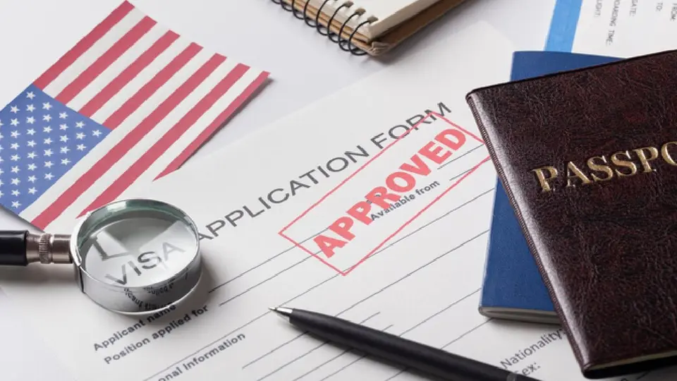 Las autoridades de EU cuentan con facultades para determinar que una persona dejó de ser elegible para utilizar una visa / Magnific