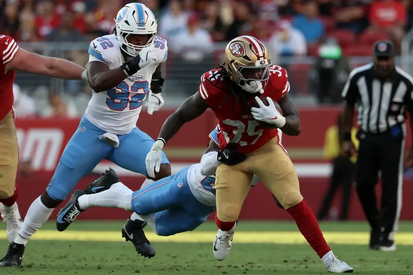 Sincere McCormick, corredor de los San Francisco 49ers | AP