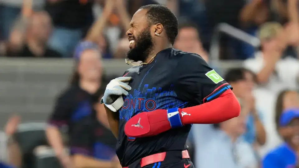 Vladimir Guerrero Jr. sufre conmoción cerebral tras un choque en MLB