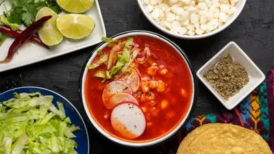¿Por qué se come pozole el 15 de septiembre? La historia detrás del platillo de las Fiestas Patrias