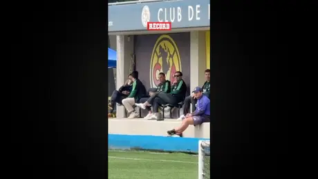 Rafa Márquez visita al América en Coapa