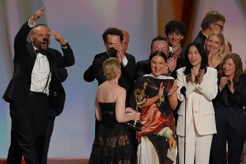 Los Emmys 2026 cerraron una temporada televisiva con múltiples reconocimientos y nuevas figuras premiadas./ AP