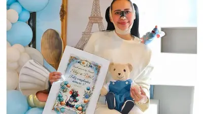 Sandra Cuevas celebra los 5 años de Daniell con fiesta de Ratatouille y viaje a París