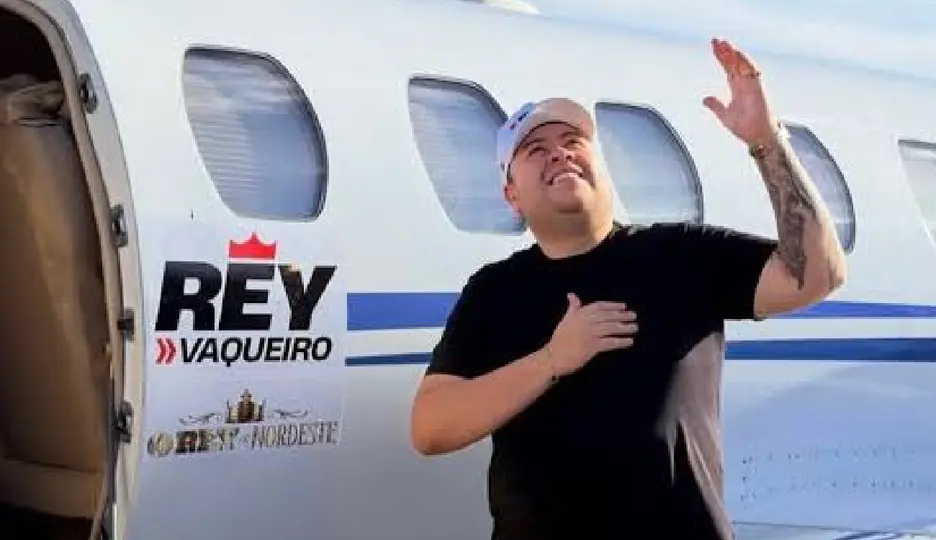 El cantante viajaba a bordo de la aeronave junto con siete personas / RRSS