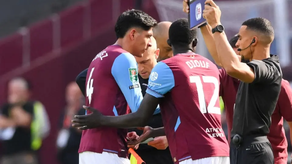 Hadji Malick Diouf y Edson Álvarez con West Ham en la Copa de la Liga | AFP