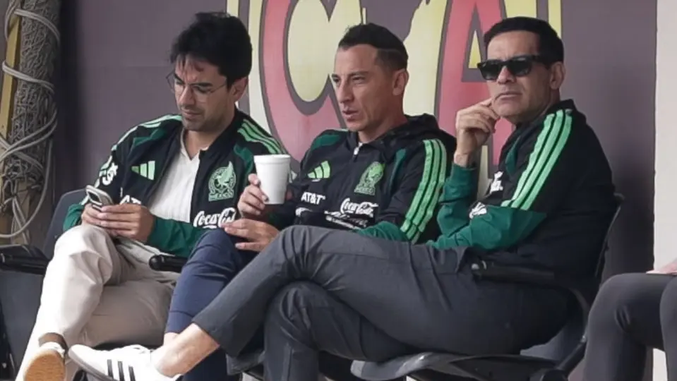 Andrés Guardado y Rafa Márquez en su visita a Coapa | GINA SÁNCHEZ