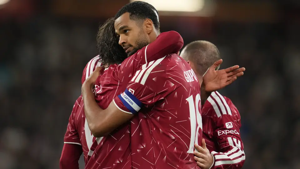 Liverpool supera a Tottenham y avanza en Copa de la Liga