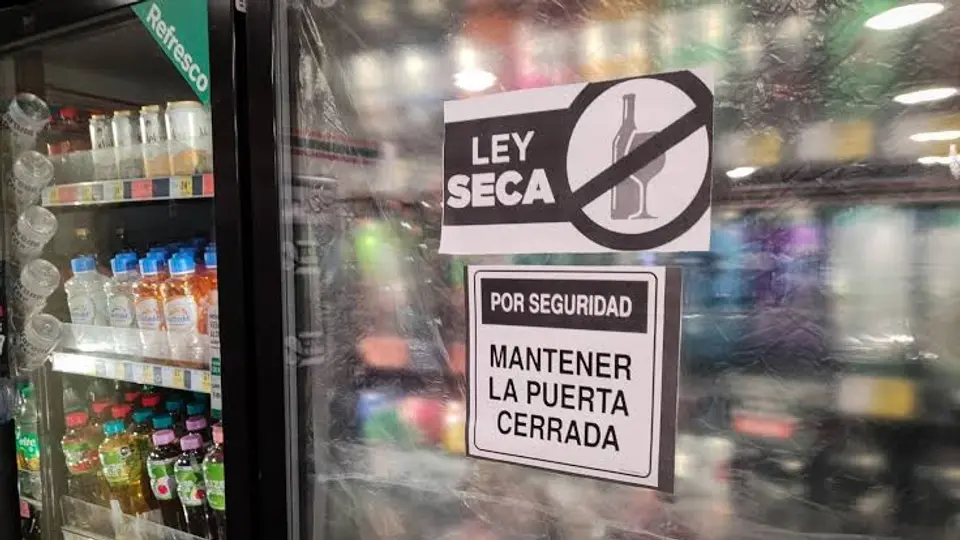 Durante los festejos del Grito de Independencia habrá restricciones específicas para la venta de alcohol en algunas zonas./ RS