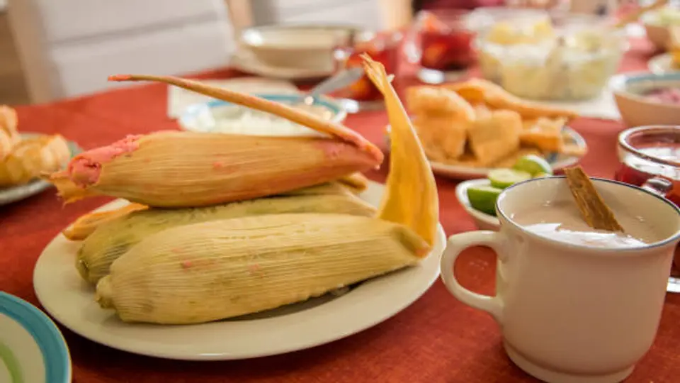 Los tamales también forman parte de los platillos tradicionales que suelen acompañar las celebraciones del 15 de septiembre./ Pixabay