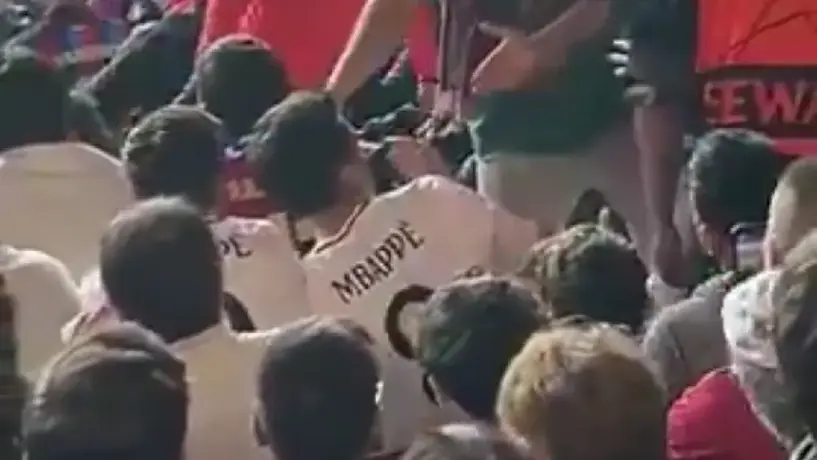 ¡Infiltrados! Aficionados del Real Madrid fueron captados en el encuentro de Champions del Barcelona