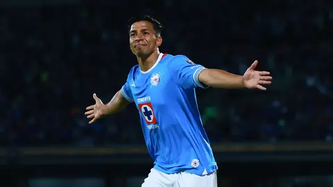 Ángel Sepúlveda busca a niño que sueña con conocerlo; el pequeño se pintó su número y nombre en la espalda