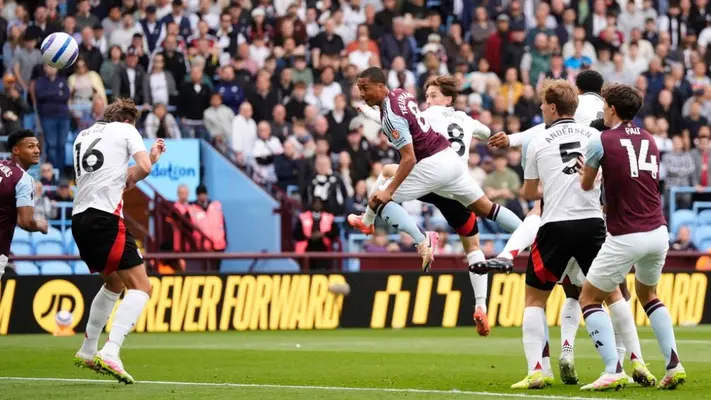 Fulham y Raúl Jiménez caen por la mínima ante Aston Villa y se alejan de puestos europeos