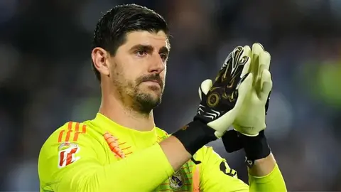 Elsa Izac, examante de Thibaut Courtois, ‘exige’ ayuda para salvar a su hijo