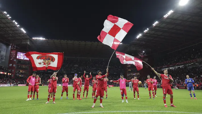 Toluca festejó con todo su goleada ante Necaxa; la afición en el Nemesio Díez se rindió a sus jugadores